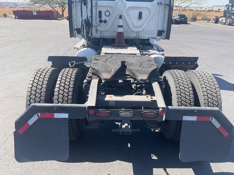 Day Cab Tractor-Heavy Duty Tractors-Freightliner-2019-T12642ST-Phoenix-AZ-461,476\n\t\tmiles-$ 33,500 - Image 6