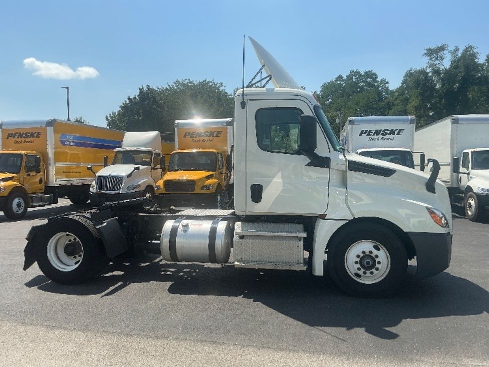 Day Cab Tractor-Heavy Duty Tractors-Freightliner-2019-T12642ST-Piqua-OH-276,851\n\t\tmiles-$ 40,500 - Image 8