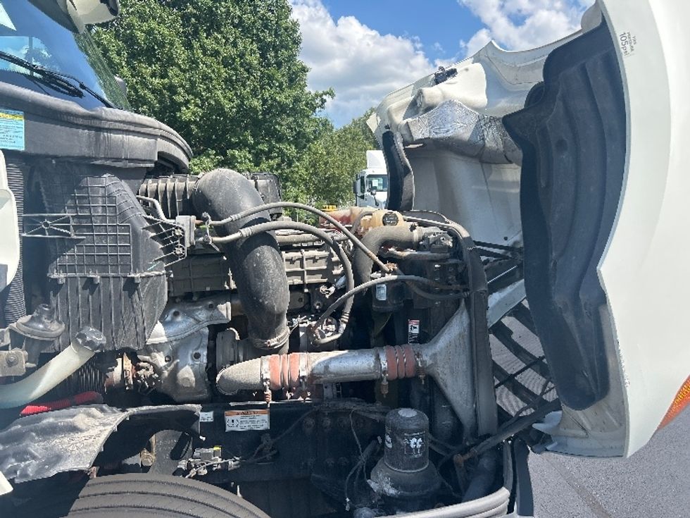 Day Cab Tractor-Heavy Duty Tractors-Freightliner-2019-T12642ST-Piqua-OH-377,117\n\t\tmiles-$ 33,250 - Image 15