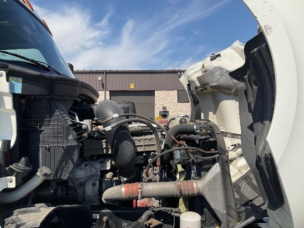 Day Cab Tractor-Heavy Duty Tractors-Freightliner-2019-T12642ST-Piqua-OH-477,615\n\t\tmiles-$ 27,500 - Image 15