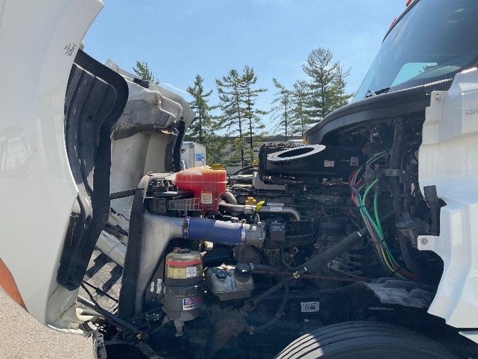 Day Cab Tractor-Heavy Duty Tractors-Freightliner-2019-T12642ST-Piqua-OH-477,615\n\t\tmiles-$ 27,500 - Image 16