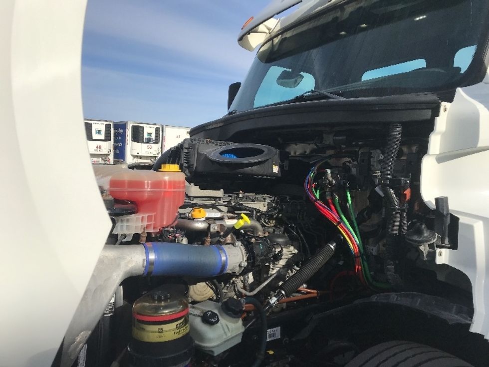 Day Cab Tractor-Heavy Duty Tractors-Freightliner-2019-T12642ST-Pottsville-PA-250,544\n\t\tmiles-$ 35,500 - Image 16