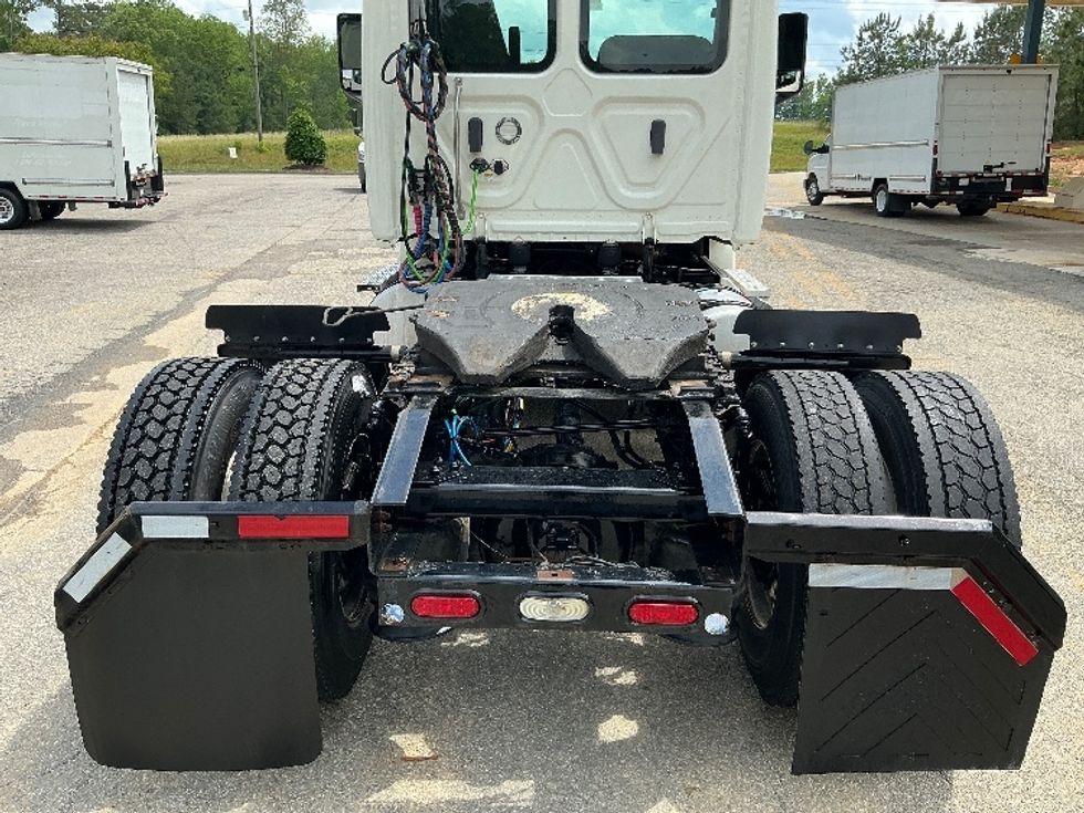 Day Cab Tractor-Heavy Duty Tractors-Freightliner-2019-T12642ST-Prince George-VA-269,142\n\t\tmiles-$ 43,250 - Image 6