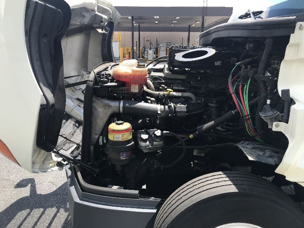 Day Cab Tractor-Heavy Duty Tractors-Freightliner-2019-T12642ST-Prince George-VA-419,124\n\t\tmiles-$ 39,250 - Image 16