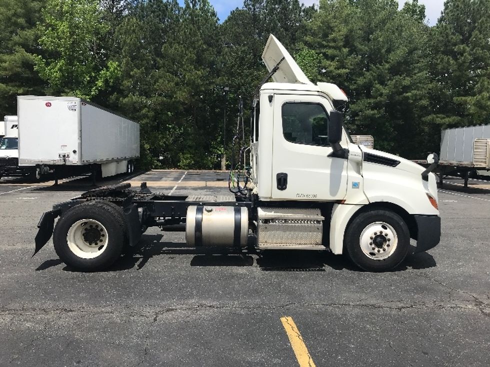Day Cab Tractor-Heavy Duty Tractors-Freightliner-2019-T12642ST-Prince George-VA-419,124\n\t\tmiles-$ 39,250 - Image 8