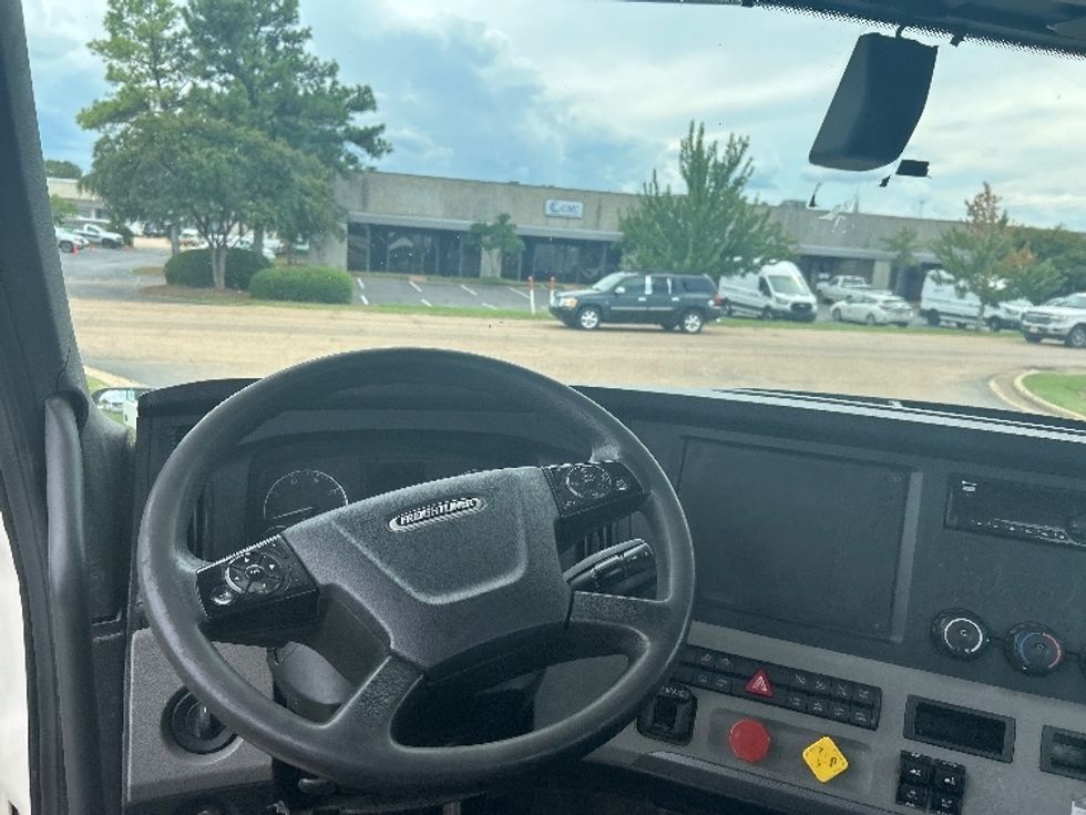 Day Cab Tractor-Heavy Duty Tractors-Freightliner-2019-T12642ST-Richland-MS-220,273\n\t\tmiles-$ 50,250 - Image 11