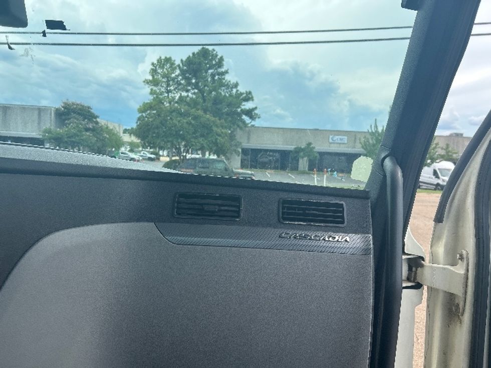 Day Cab Tractor-Heavy Duty Tractors-Freightliner-2019-T12642ST-Richland-MS-220,273\n\t\tmiles-$ 50,250 - Image 13