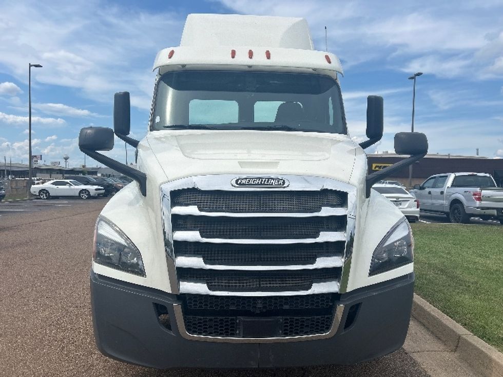 Day Cab Tractor-Heavy Duty Tractors-Freightliner-2019-T12642ST-Richland-MS-220,273\n\t\tmiles-$ 50,250 - Image 2
