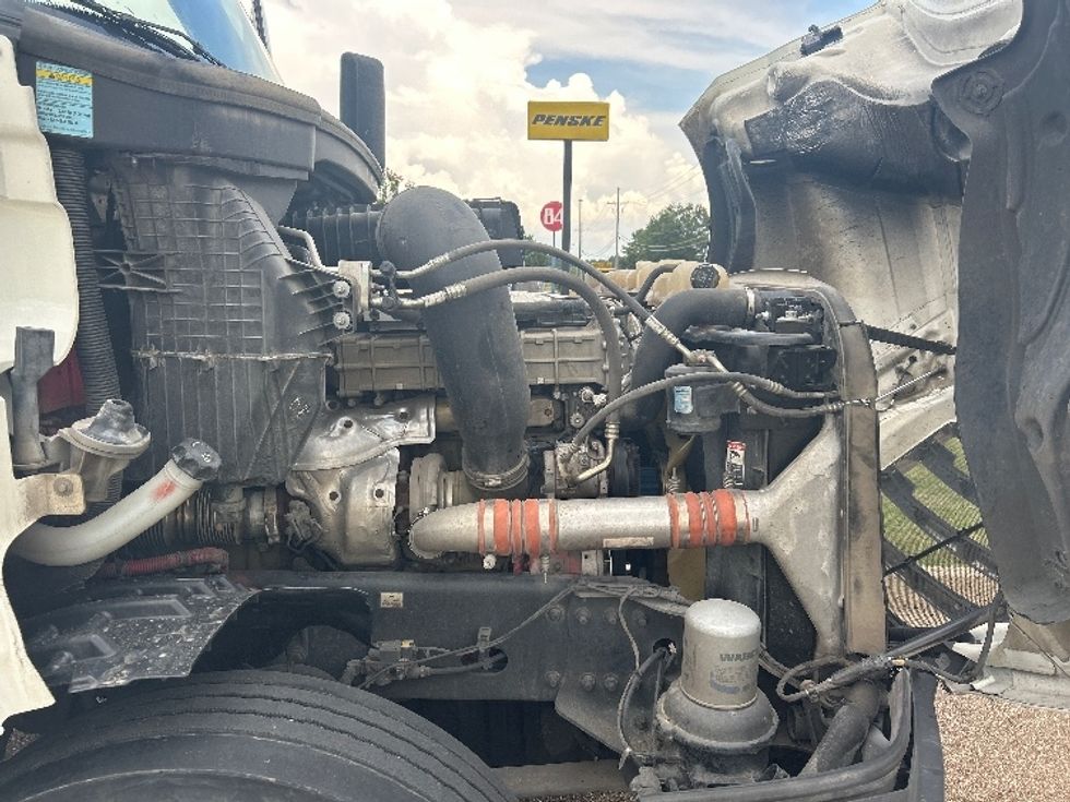 Day Cab Tractor-Heavy Duty Tractors-Freightliner-2019-T12642ST-Richland-MS-257,886\n\t\tmiles-$ 48,250 - Image 15