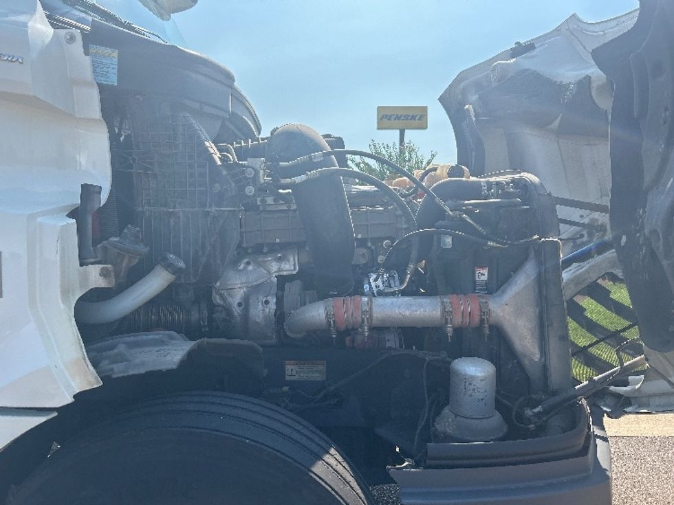 Day Cab Tractor-Heavy Duty Tractors-Freightliner-2019-T12642ST-Richland-MS-284,082\n\t\tmiles-$ 46,750 - Image 15