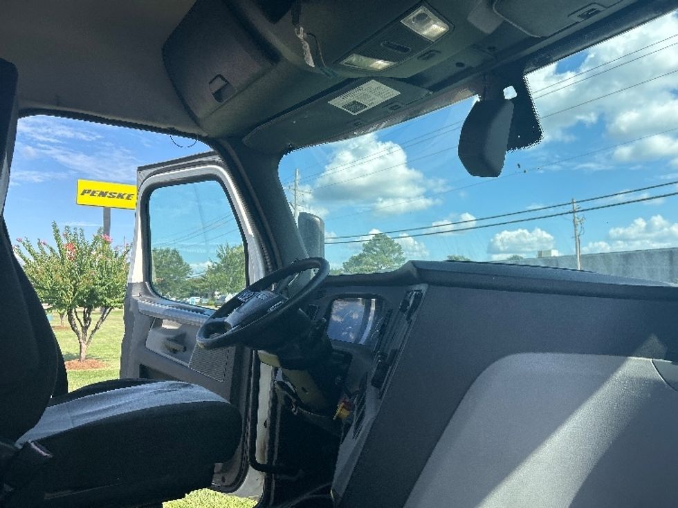 Day Cab Tractor-Heavy Duty Tractors-Freightliner-2019-T12642ST-Richland-MS-336,212\n\t\tmiles-$ 44,000 - Image 14