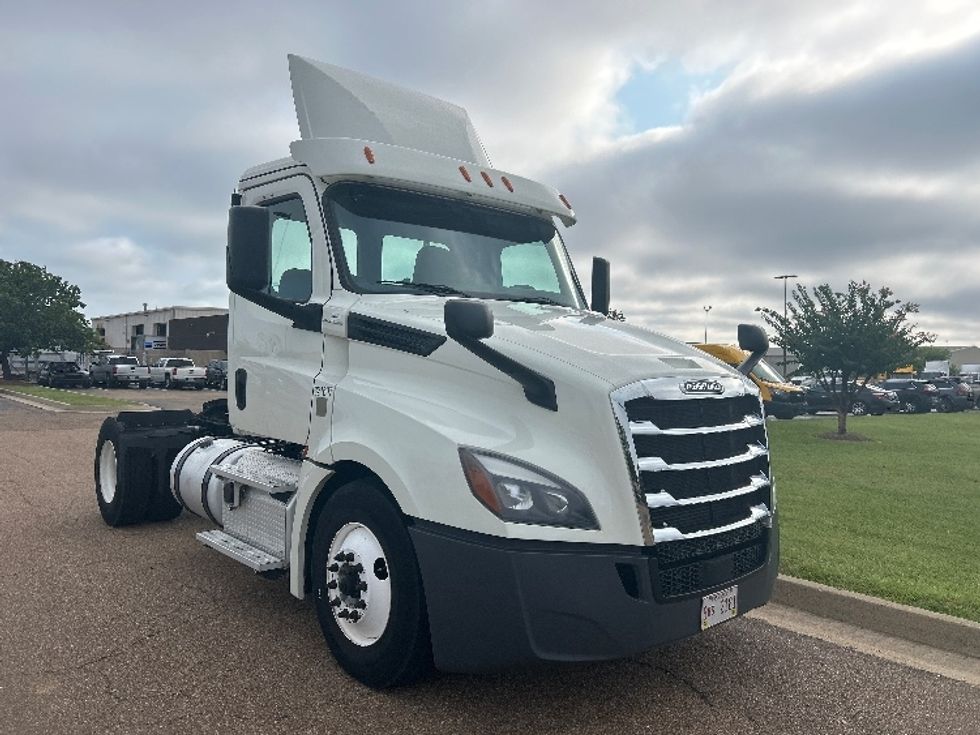 Day Cab Tractor-Heavy Duty Tractors-Freightliner-2019-T12642ST-Richland-MS-368,089\n\t\tmiles-$ 42,250 - Image 1