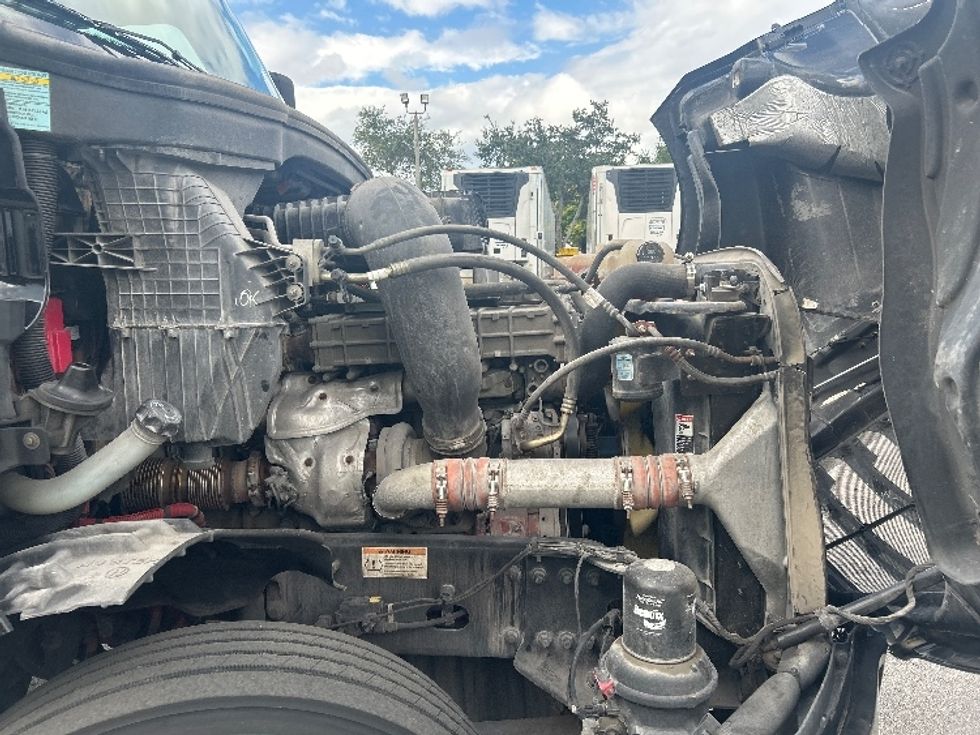 Day Cab Tractor-Heavy Duty Tractors-Freightliner-2019-T12642ST-Riviera Beach-FL-135,002\n\t\tmiles-$ 50,250 - Image 15