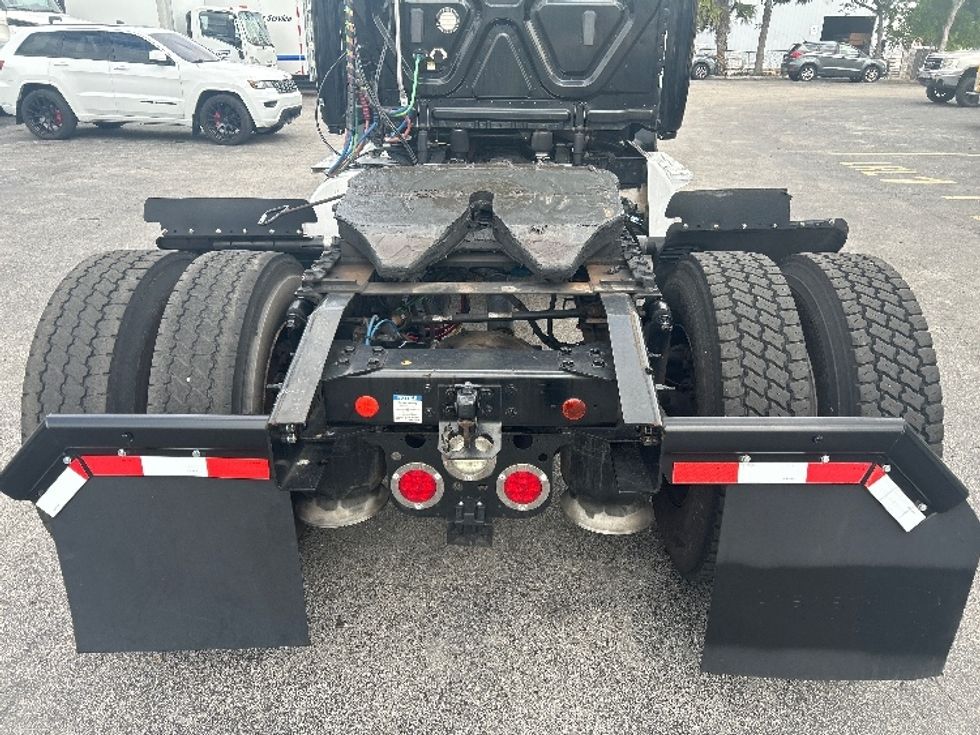 Day Cab Tractor-Heavy Duty Tractors-Freightliner-2019-T12642ST-Riviera Beach-FL-135,002\n\t\tmiles-$ 50,250 - Image 6
