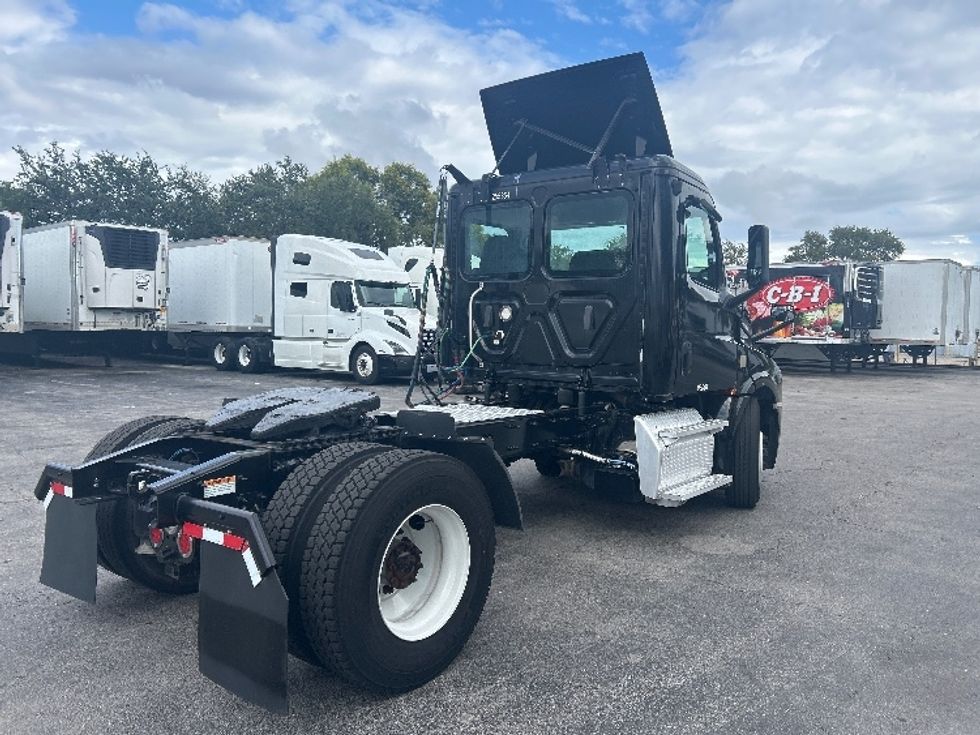 Day Cab Tractor-Heavy Duty Tractors-Freightliner-2019-T12642ST-Riviera Beach-FL-135,002\n\t\tmiles-$ 50,250 - Image 7