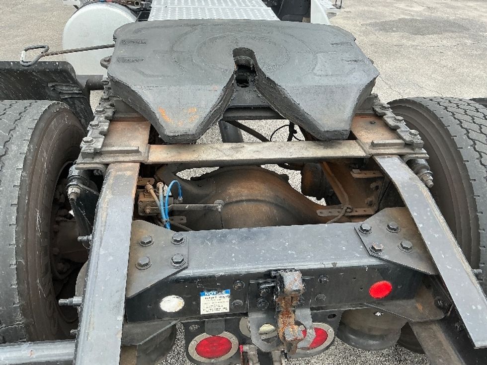 Day Cab Tractor-Heavy Duty Tractors-Freightliner-2019-T12642ST-Riviera Beach-FL-186,929\n\t\tmiles-$ 44,500 - Image 6