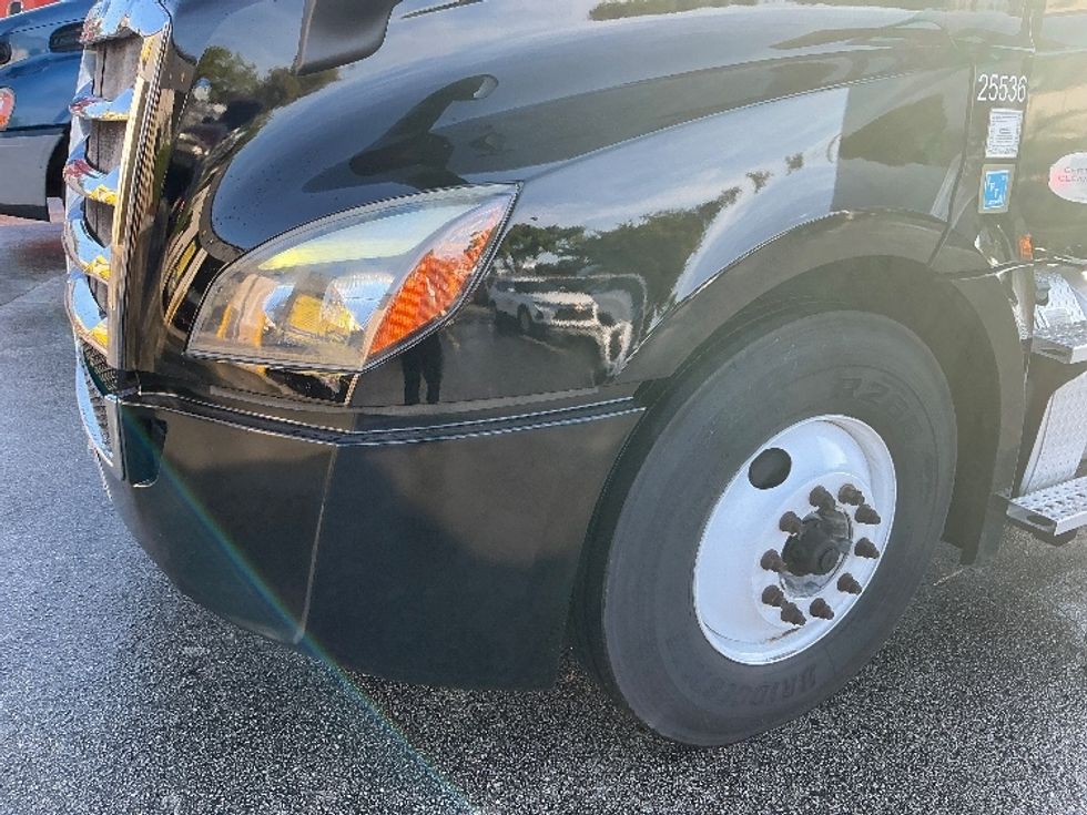 Day Cab Tractor-Heavy Duty Tractors-Freightliner-2019-T12642ST-Riviera Beach-FL-418,267\n\t\tmiles-$ 34,750 - Image 20