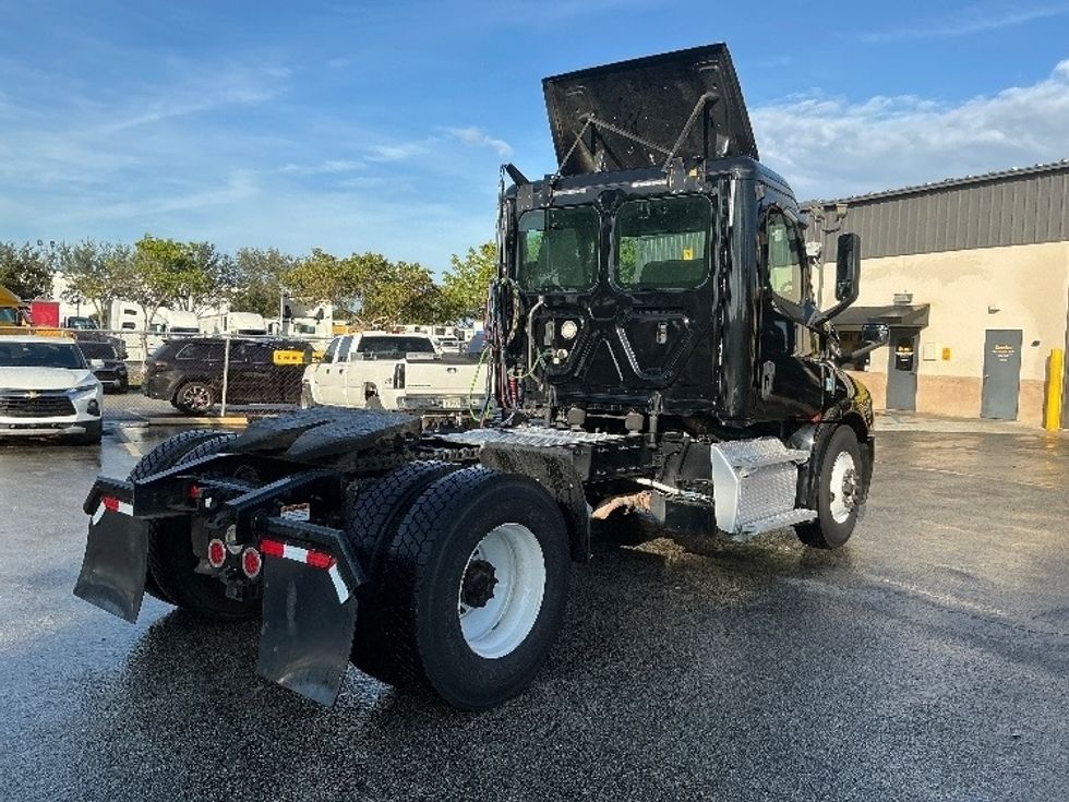 Day Cab Tractor-Heavy Duty Tractors-Freightliner-2019-T12642ST-Riviera Beach-FL-418,267\n\t\tmiles-$ 34,750 - Image 7