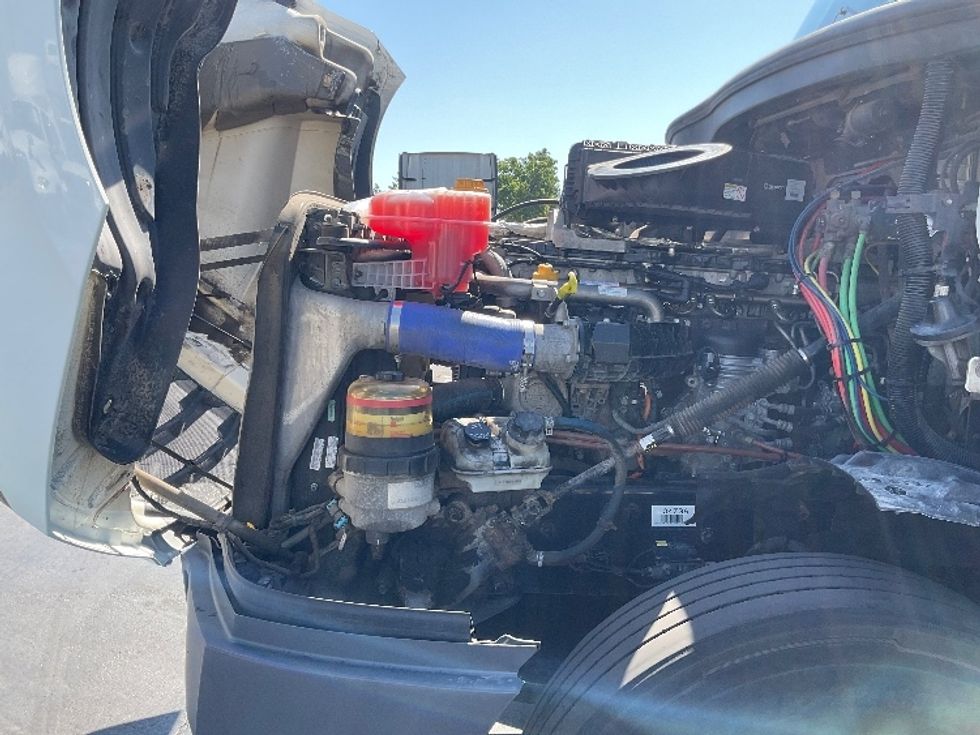 Day Cab Tractor-Heavy Duty Tractors-Freightliner-2019-T12642ST-Sacramento-CA-217,709\n\t\tmiles-$ 55,750 - Image 16