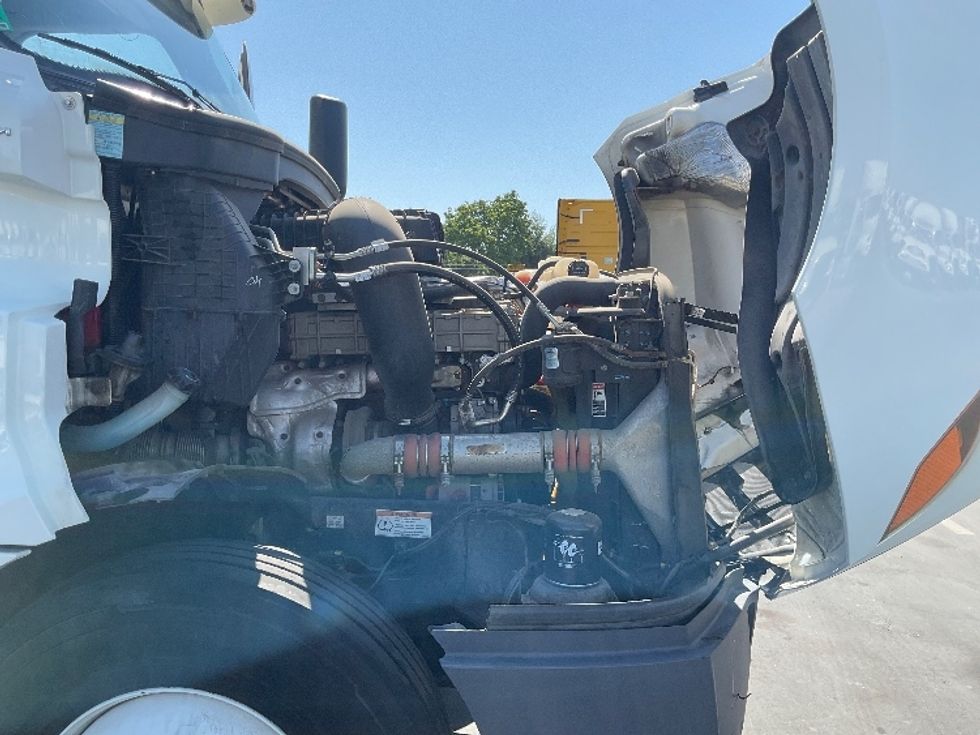 Day Cab Tractor-Heavy Duty Tractors-Freightliner-2019-T12642ST-Sacramento-CA-239,309\n\t\tmiles-$ 54,500 - Image 15