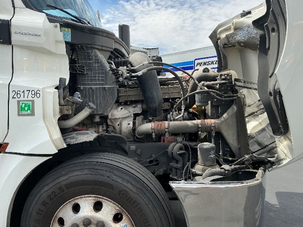 Day Cab Tractor-Heavy Duty Tractors-Freightliner-2019-T12642ST-Sacramento-CA-315,058\n\t\tmiles-$ 46,500 - Image 15