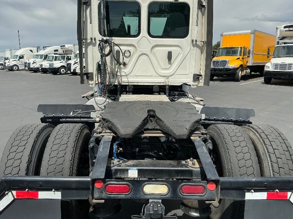Day Cab Tractor-Heavy Duty Tractors-Freightliner-2019-T12642ST-Sacramento-CA-315,058\n\t\tmiles-$ 46,500 - Image 6