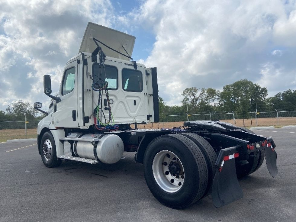 Day Cab Tractor-Heavy Duty Tractors-Freightliner-2019-T12642ST-San Antonio-TX-315,168\n\t\tmiles-$ 37,750 - Image 5