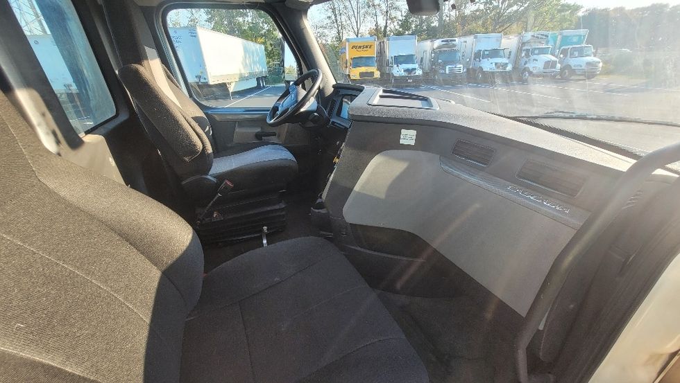 Day Cab Tractor-Heavy Duty Tractors-Freightliner-2019-T12642ST-South Plainfield-NJ-625,323\n\t\tmiles-$ 21,750 - Image 13