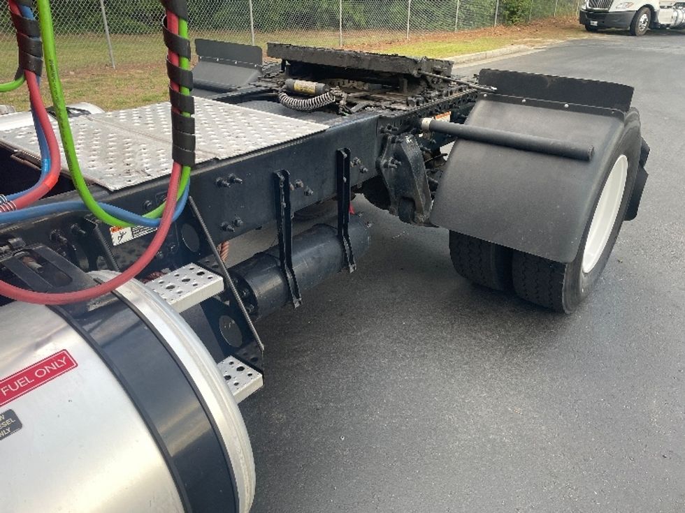 Day Cab Tractor-Heavy Duty Tractors-Freightliner-2019-T12642ST-Spartanburg-SC-344,820\n\t\tmiles-$ 38,500 - Image 16