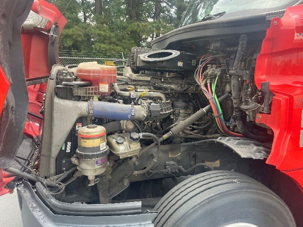 Day Cab Tractor-Heavy Duty Tractors-Freightliner-2019-T12642ST-Spartanburg-SC-344,820\n\t\tmiles-$ 38,500 - Image 17