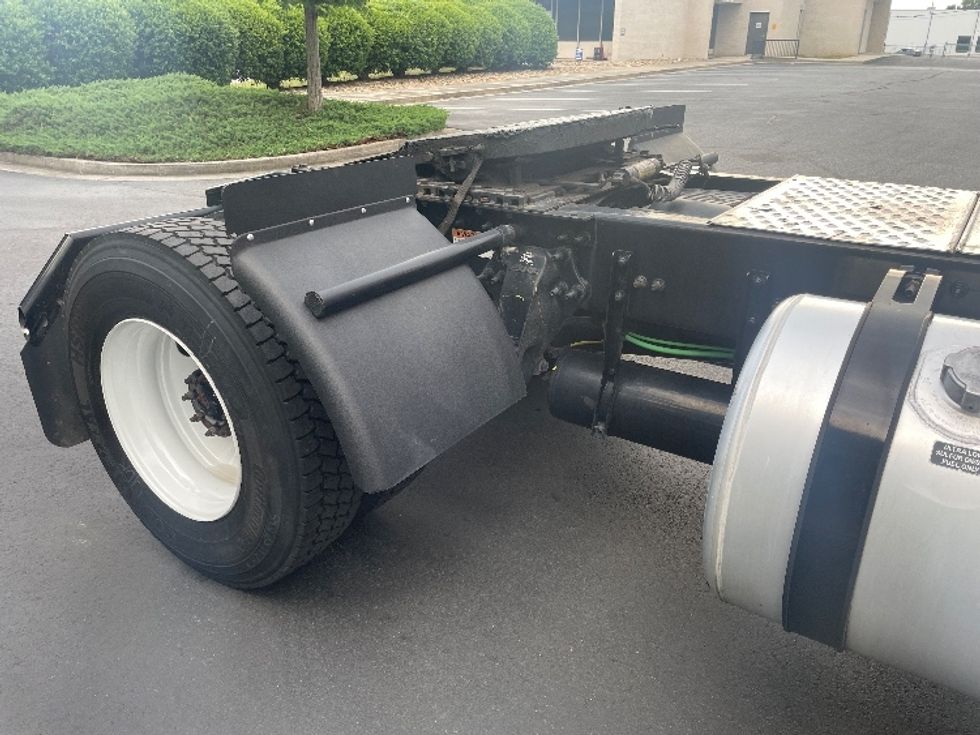 Day Cab Tractor-Heavy Duty Tractors-Freightliner-2019-T12642ST-Spartanburg-SC-344,820\n\t\tmiles-$ 38,500 - Image 18