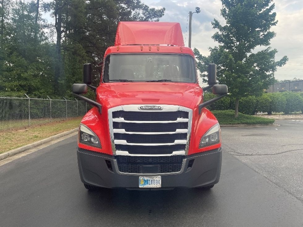 Day Cab Tractor-Heavy Duty Tractors-Freightliner-2019-T12642ST-Spartanburg-SC-344,820\n\t\tmiles-$ 38,500 - Image 2