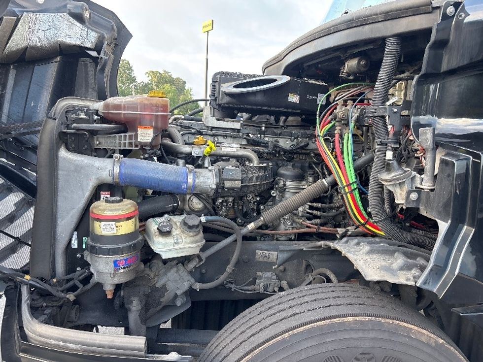 Day Cab Tractor-Heavy Duty Tractors-Freightliner-2019-T12642ST-Statesville-NC-182,285\n\t\tmiles-$ 44,500 - Image 16