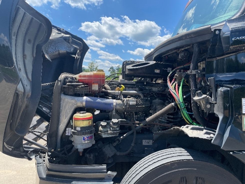 Day Cab Tractor-Heavy Duty Tractors-Freightliner-2019-T12642ST-Statesville-NC-239,185\n\t\tmiles-$ 40,750 - Image 16