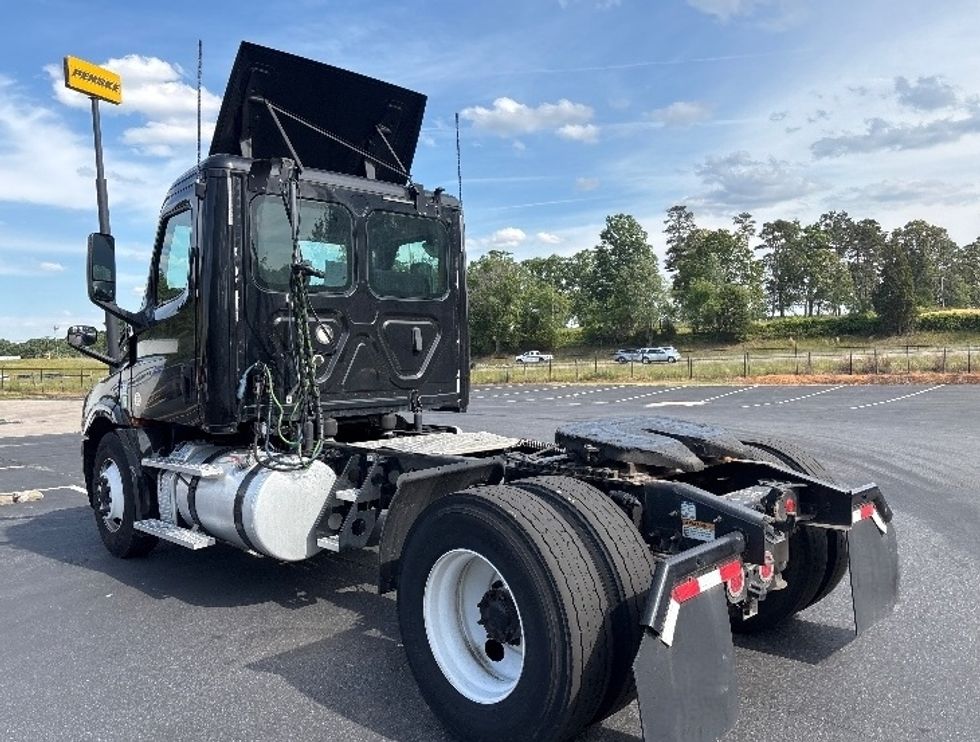 Day Cab Tractor-Heavy Duty Tractors-Freightliner-2019-T12642ST-Statesville-NC-265,887\n\t\tmiles-$ 42,000 - Image 5