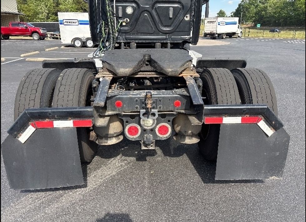 Day Cab Tractor-Heavy Duty Tractors-Freightliner-2019-T12642ST-Statesville-NC-265,887\n\t\tmiles-$ 42,000 - Image 6