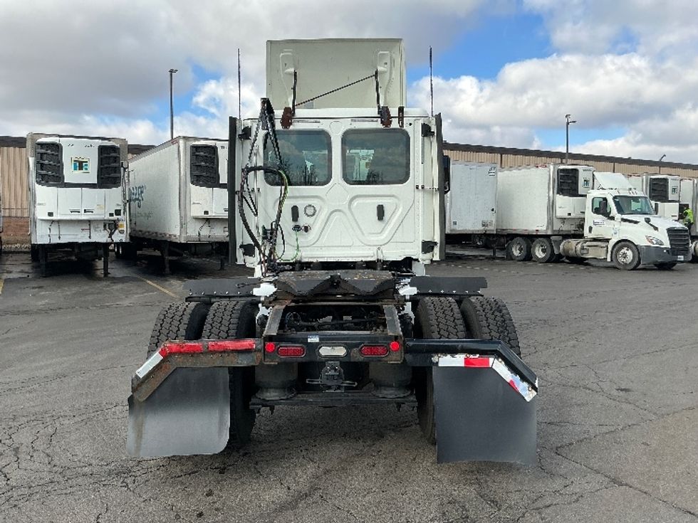 Day Cab Tractor-Heavy Duty Tractors-Freightliner-2019-T12642ST-Sturtevant-WI-590,000\n\t\tmiles-$ 30,250 - Image 5