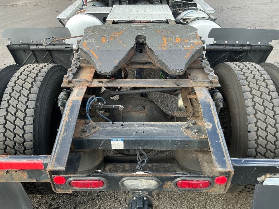 Day Cab Tractor-Heavy Duty Tractors-Freightliner-2019-T12642ST-Sturtevant-WI-590,000\n\t\tmiles-$ 30,250 - Image 6