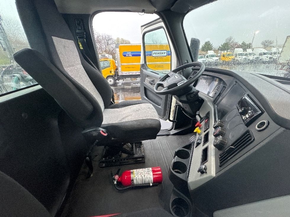 Day Cab Tractor-Heavy Duty Tractors-Freightliner-2019-T12642ST-Swedesboro-NJ-478,020\n\t\tmiles-$ 31,750 - Image 14