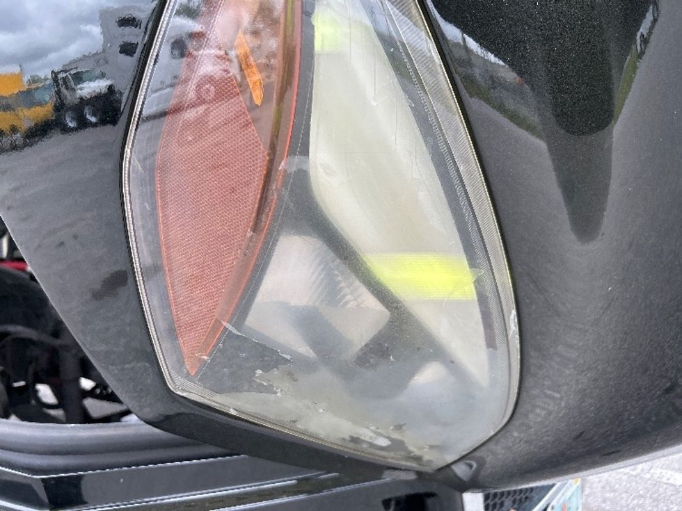 Day Cab Tractor-Heavy Duty Tractors-Freightliner-2019-T12642ST-Tampa-FL-228,040\n\t\tmiles-$ 42,750 - Image 21