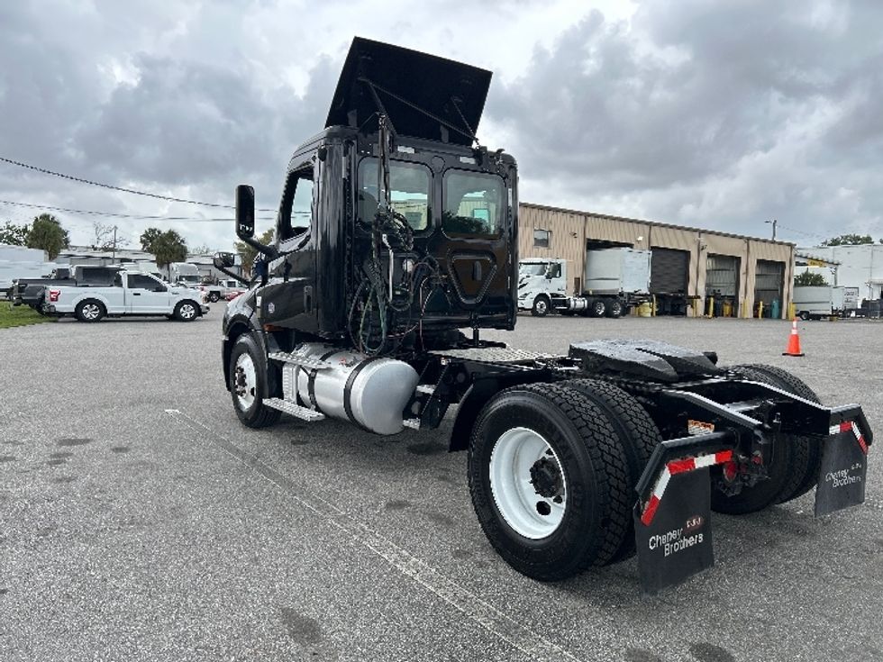 Day Cab Tractor-Heavy Duty Tractors-Freightliner-2019-T12642ST-Tampa-FL-228,040\n\t\tmiles-$ 42,750 - Image 5