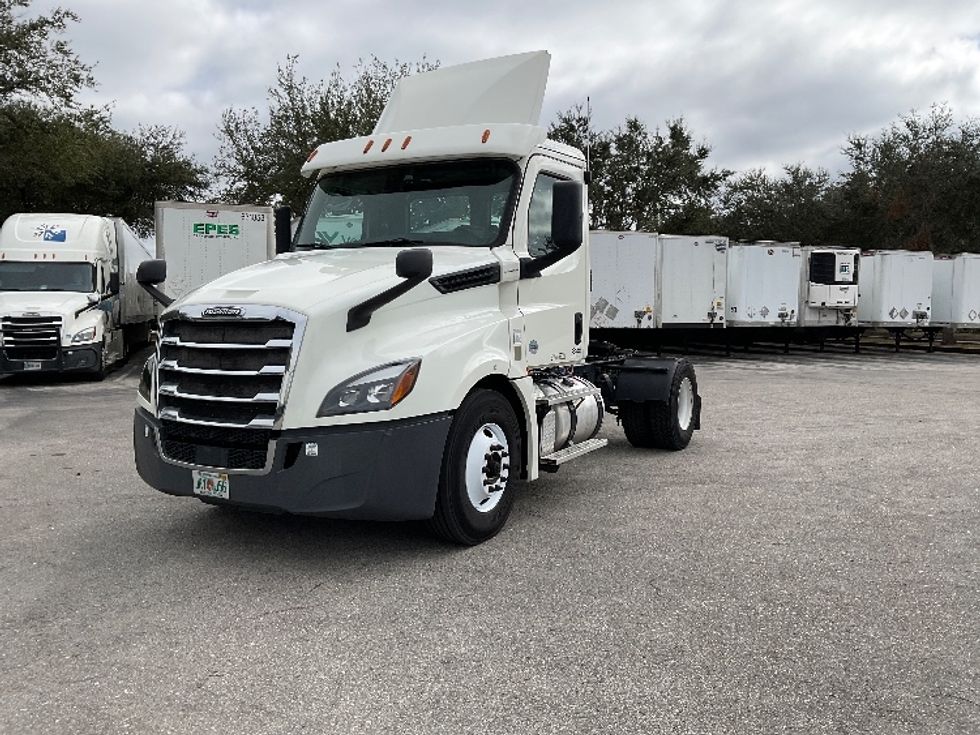 Day Cab Tractor-Heavy Duty Tractors-Freightliner-2019-T12642ST-Tampa-FL-244,199\n\t\tmiles-$ 44,500 - Image 3