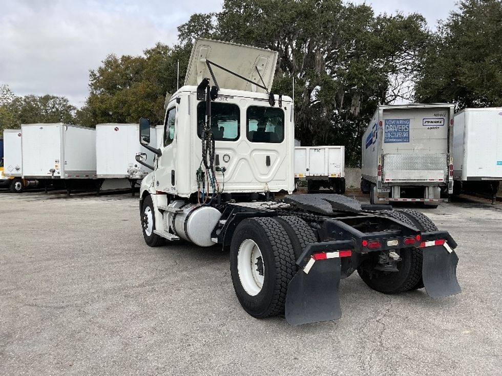 Day Cab Tractor-Heavy Duty Tractors-Freightliner-2019-T12642ST-Tampa-FL-244,199\n\t\tmiles-$ 44,500 - Image 5