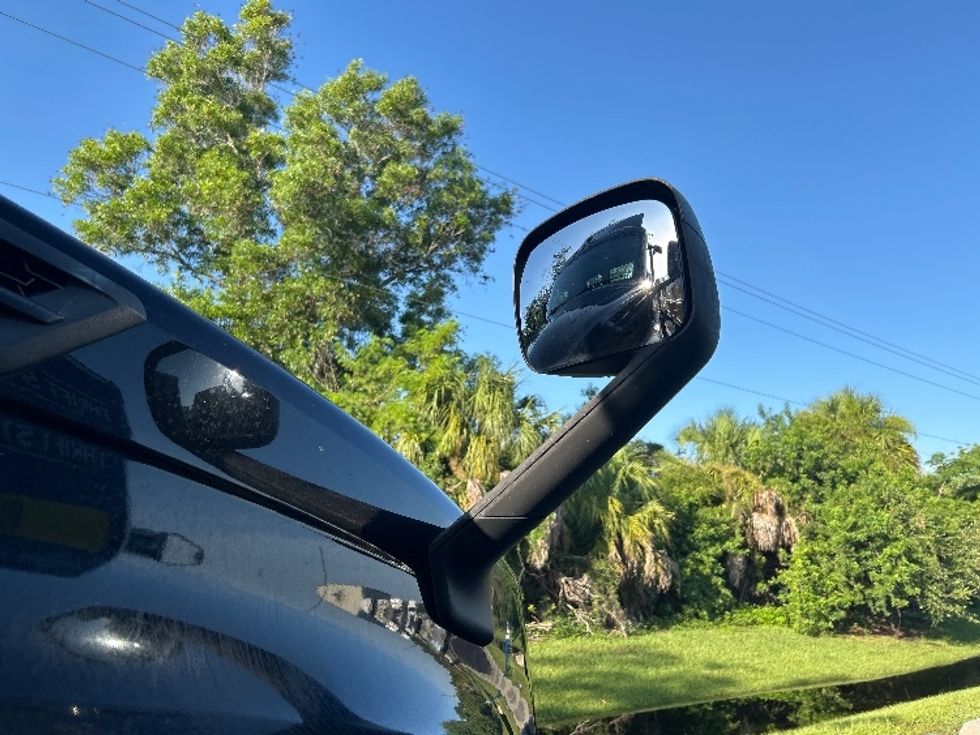 Day Cab Tractor-Heavy Duty Tractors-Freightliner-2019-T12642ST-Tampa-FL-261,717\n\t\tmiles-$ 34,000 - Image 24