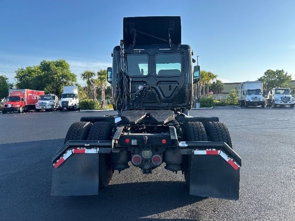 Day Cab Tractor-Heavy Duty Tractors-Freightliner-2019-T12642ST-Tampa-FL-261,717\n\t\tmiles-$ 34,000 - Image 6