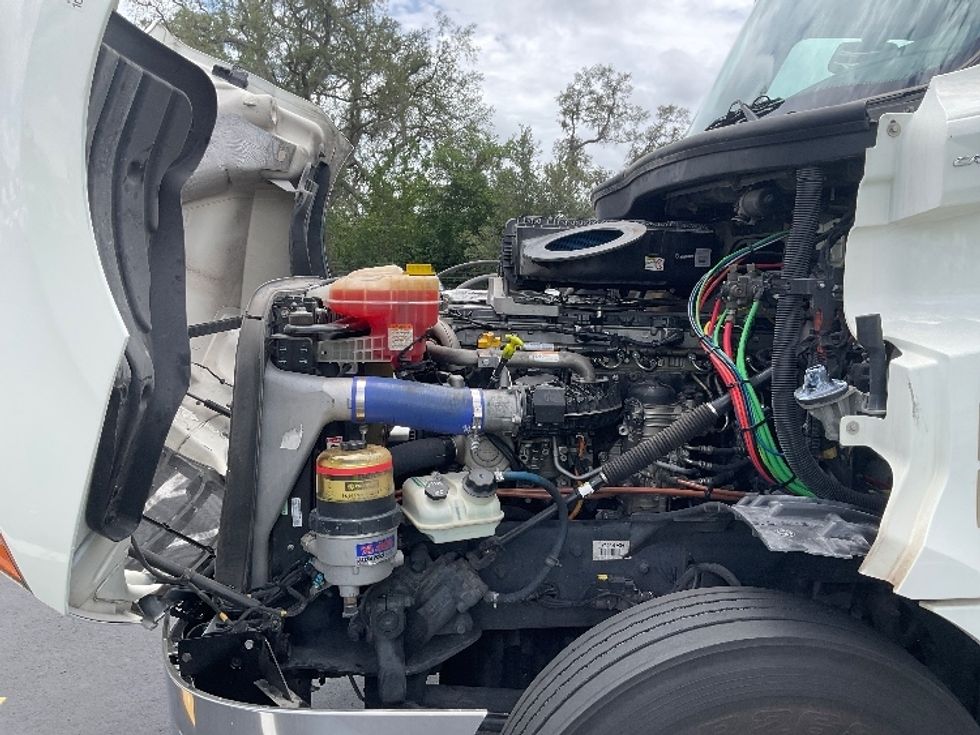 Day Cab Tractor-Heavy Duty Tractors-Freightliner-2019-T12642ST-Tampa-FL-418,257\n\t\tmiles-$ 33,250 - Image 16
