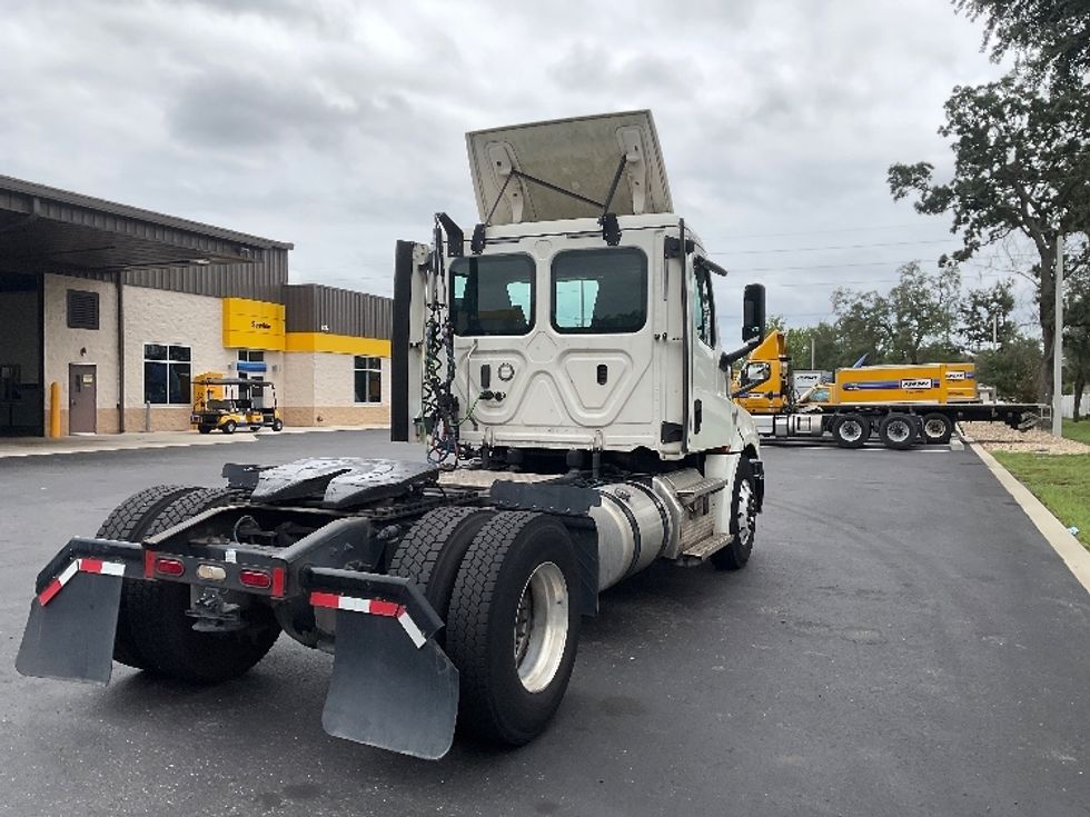 Day Cab Tractor-Heavy Duty Tractors-Freightliner-2019-T12642ST-Tampa-FL-418,257\n\t\tmiles-$ 33,250 - Image 7