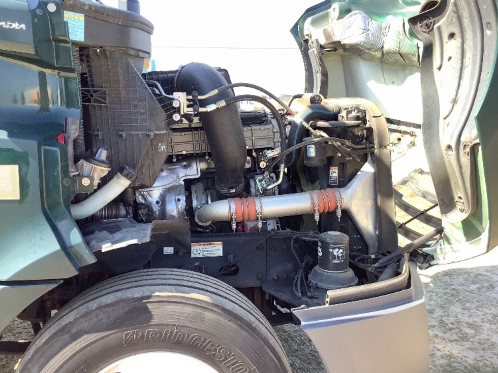 Day Cab Tractor-Heavy Duty Tractors-Freightliner-2019-T12642ST-Tifton-GA-208,691\n\t\tmiles-$ 51,000 - Image 15