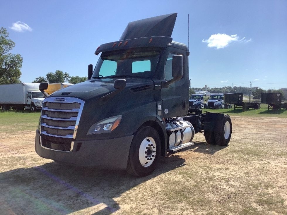 Day Cab Tractor-Heavy Duty Tractors-Freightliner-2019-T12642ST-Tifton-GA-208,691\n\t\tmiles-$ 51,000 - Image 3