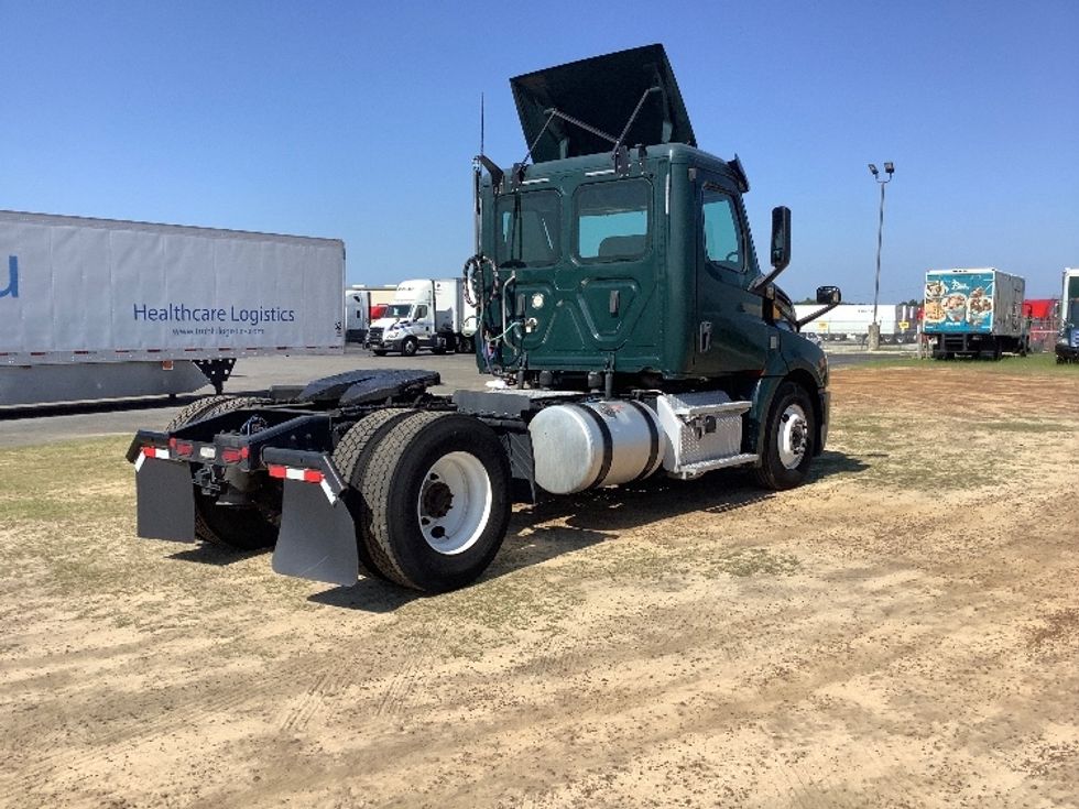 Day Cab Tractor-Heavy Duty Tractors-Freightliner-2019-T12642ST-Tifton-GA-208,691\n\t\tmiles-$ 51,000 - Image 7